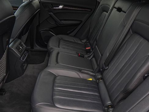 Used 2020 Audi Q5 2.0T Premium image 29