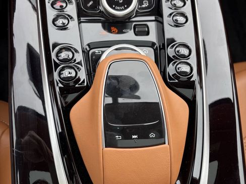 Used 2024 Aston Martin DBX 707 image 17