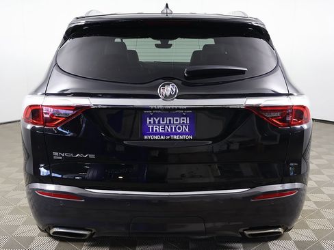 Used 2024 Buick Enclave Premium image 15