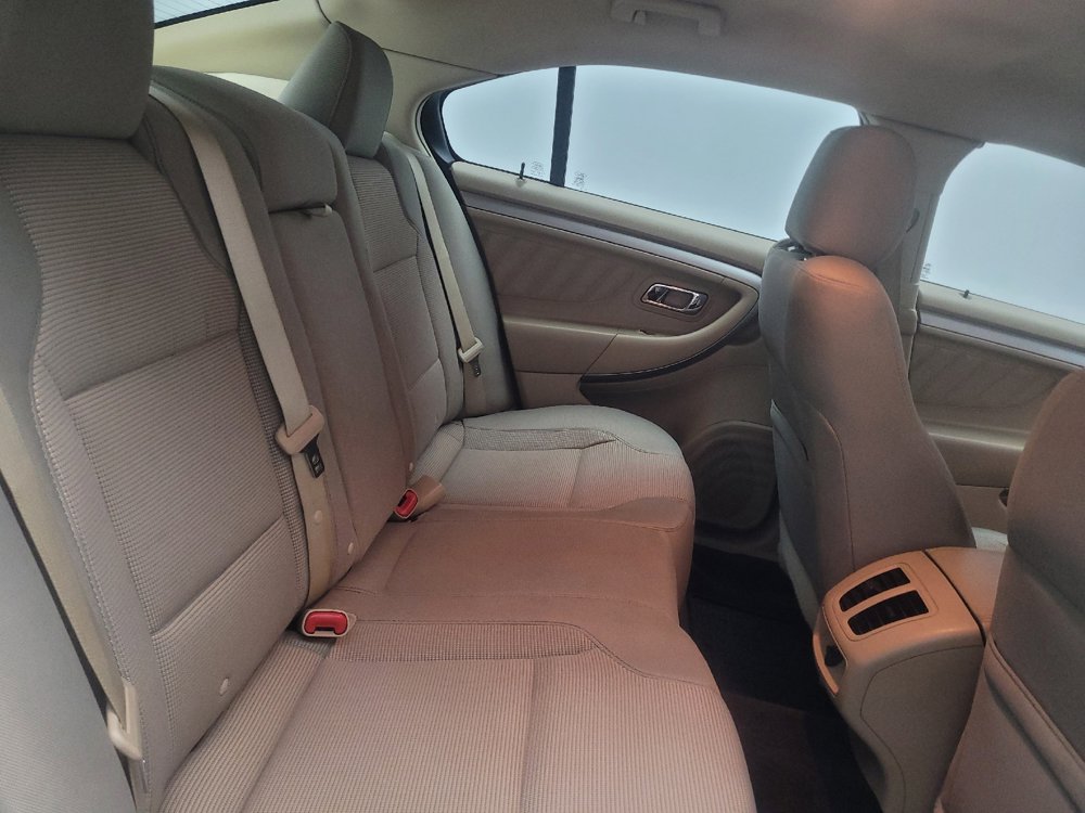 Used 2018 Ford Taurus SEL w/ Equipment Group 201A FWD image 19