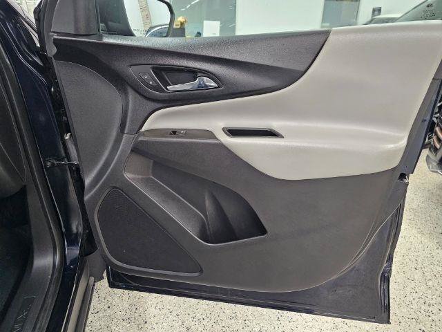 Used 2021 Chevrolet Equinox LS w/ LS Convenience Package FWD image 32