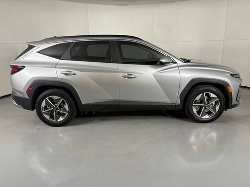 Used 2025 Hyundai Tucson SEL FWD image 9