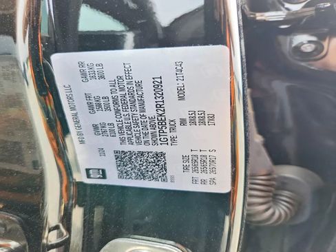Used 2024 GMC Canyon Elevation w/ Elevation Premium Package RWD image 12