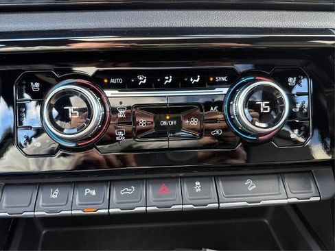 Certified 2024 GMC Sierra 2500 AT4 w/ AT4 Premium Plus Package image 18