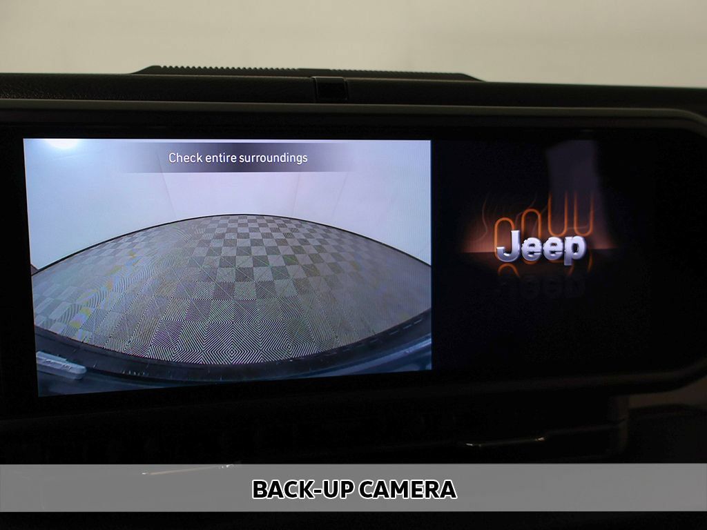 Used 2026 Jeep Wrangler Sport AWD/4WD image 3