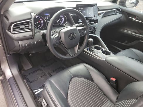 Used 2021 Toyota Camry SE image 17