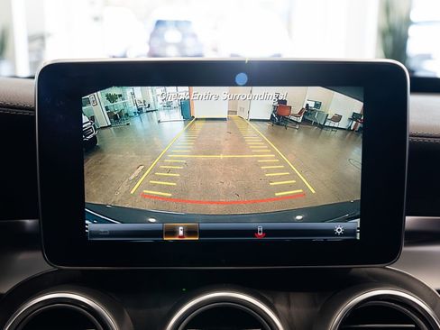 Used 2016 Mercedes-Benz C 300 4MATIC Sedan image 11