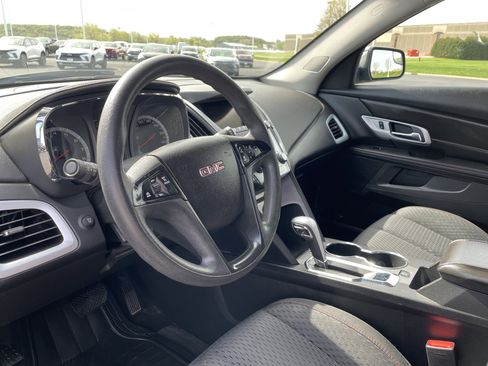 Used 2013 GMC Terrain SLE w/ LPO, Chrome Package AWD/4WD image 9