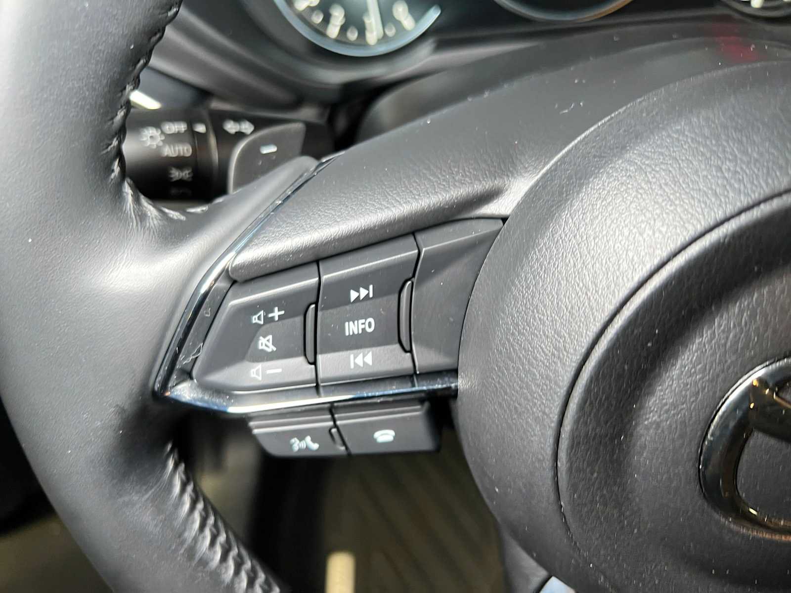 Used 2023 MAZDA CX-5 AWD 2.5 S w/ Premium Package image 31