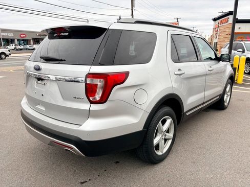 Used 2016 Ford Explorer XLT w/ Equipment Group 202A image 6