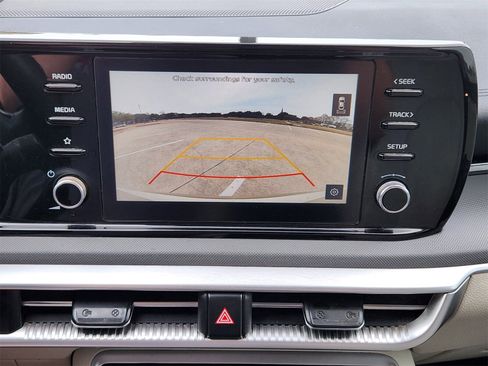 Used 2022 Kia K5 LXS image 28