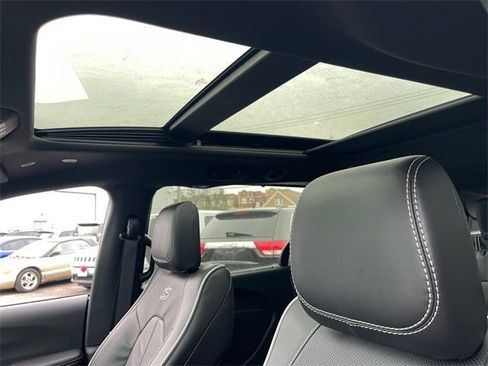 New 2026 Chrysler Pacifica Limited w/ S Appearance Package image 11