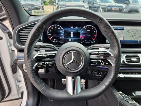 Used 2024 Mercedes-Benz GLS 580 4MATIC image 23