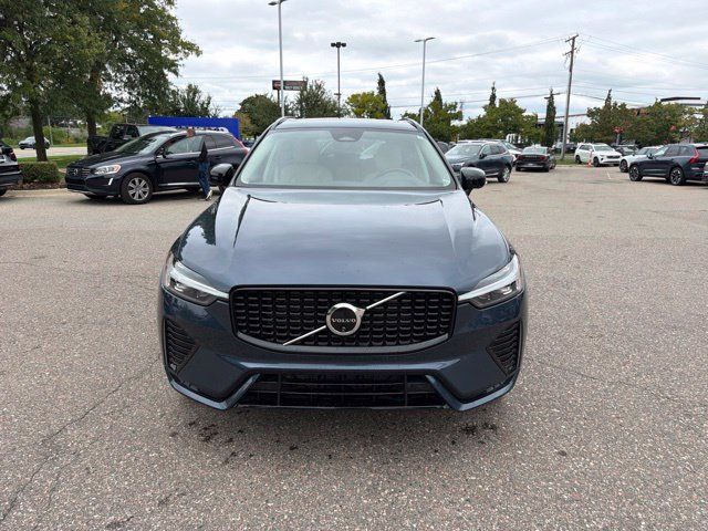 Used 2024 Volvo XC60 B5 Plus w/ Protection Package Premier AWD/4WD image 2