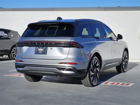 New 2026 Lincoln Nautilus Reserve w/ Jet Appearance Package image 7