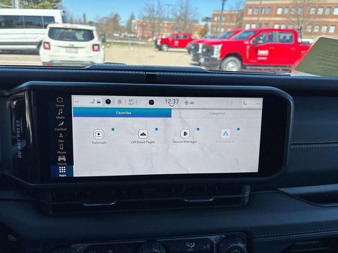 New 2026 Jeep Wrangler Unlimited Sahara AWD/4WD image 13