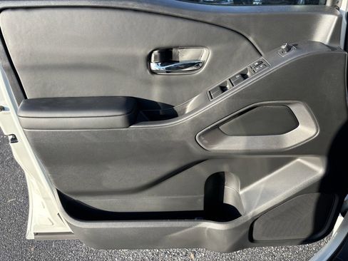 New 2025 Nissan Frontier SV w/ SV Convenience Package image 21