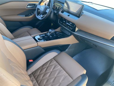 New 2026 Nissan Rogue Platinum w/ Tech Package image 13