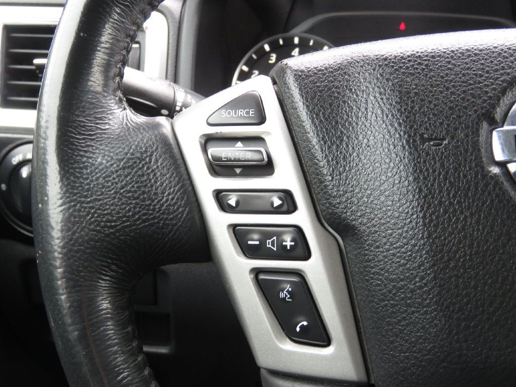 Used 2021 Nissan Titan SV w/ SV Convenience Package AWD/4WD image 21