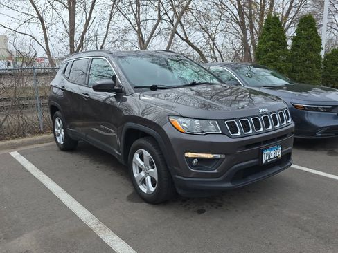 Used 2021 Jeep Compass Latitude w/ Convenience Group image 3