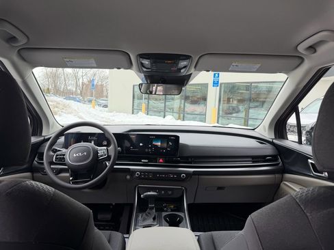 New 2026 Kia Carnival LX FWD image 21