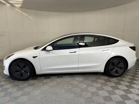 Used 2023 Tesla Model 3 Standard Range RWD image 2