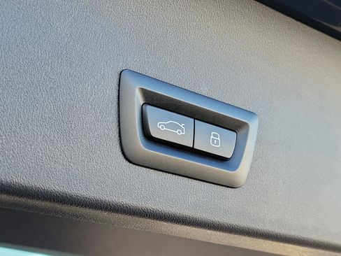 Used 2025 BMW X3 xDrive30i image 9