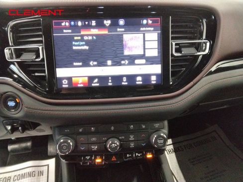 Used 2023 Dodge Durango Citadel image 17