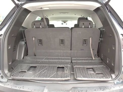 Used 2019 Chevrolet Traverse LT w/ LPO, Floor Liner Package AWD/4WD image 34