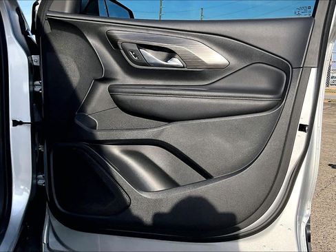 Used 2022 GMC Terrain SLE w/ Driver Convenience Package image 23