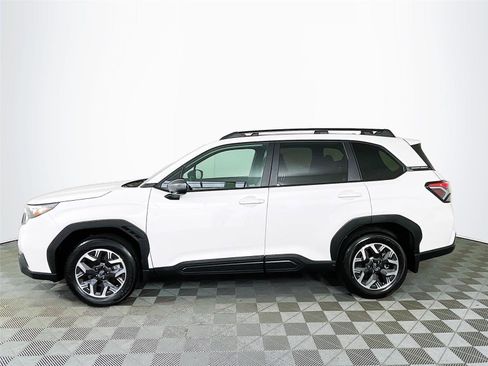 Used 2026 Subaru Forester Premium AWD/4WD image 4