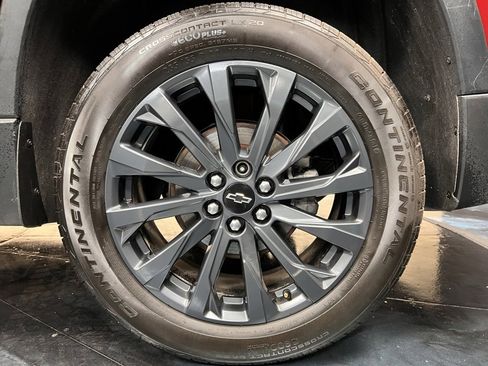 Used 2023 Chevrolet Traverse RS image 21