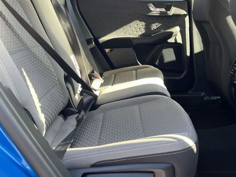 Used 2020 Ford Escape SE image 16