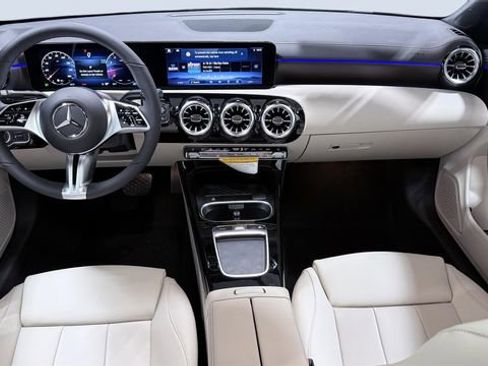New 2026 Mercedes-Benz CLA 250 4MATIC image 6