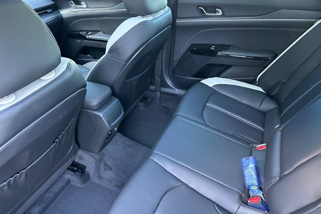 New 2027 Kia K5 GT-Line FWD image 14
