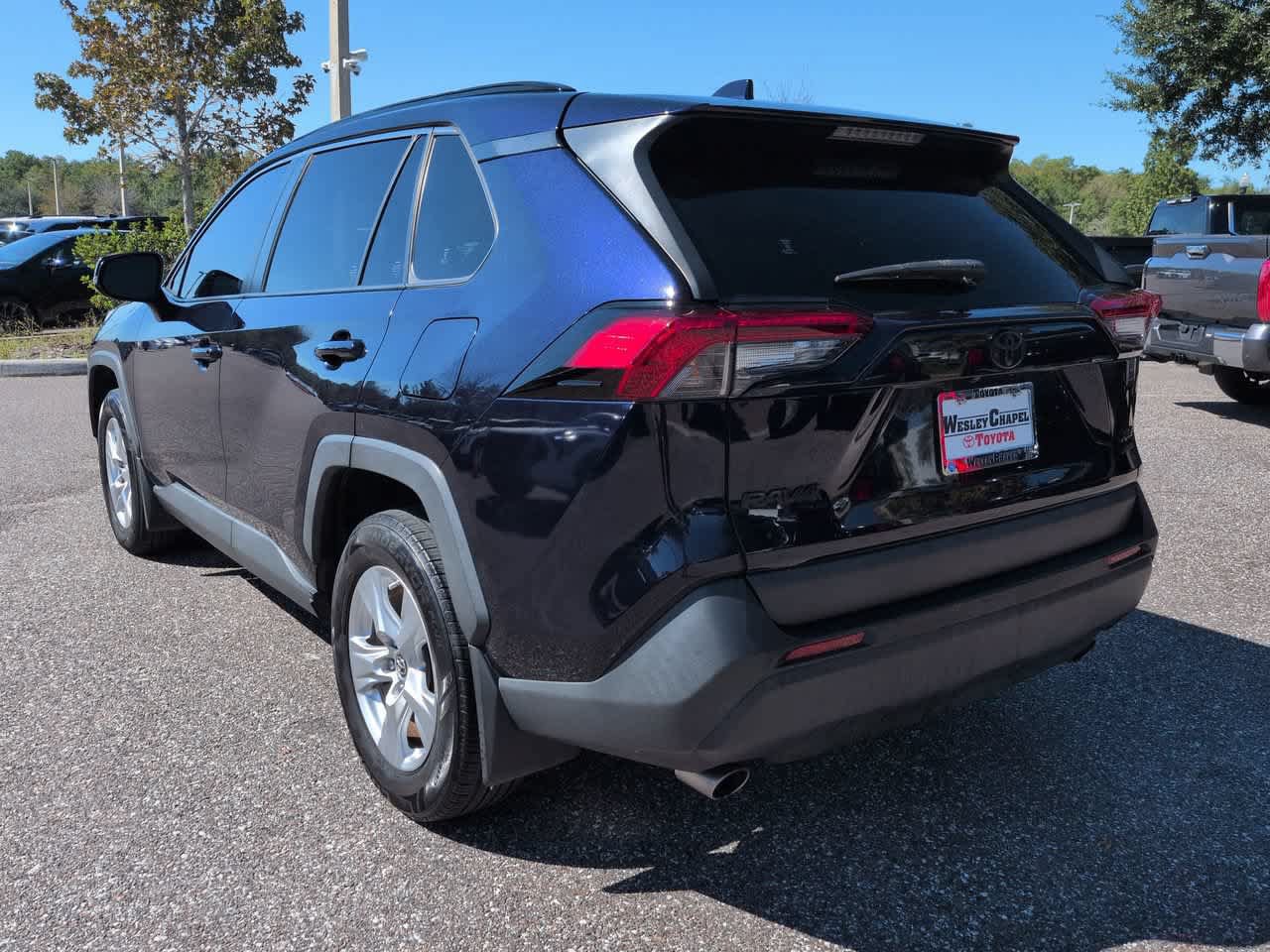 Certified 2019 Toyota RAV4 XLE w/ Convenience Package AWD/4WD image 4