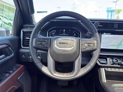 Used 2025 GMC Sierra 2500 Denali Ultimate w/ Max Trailering Package AWD/4WD image 15