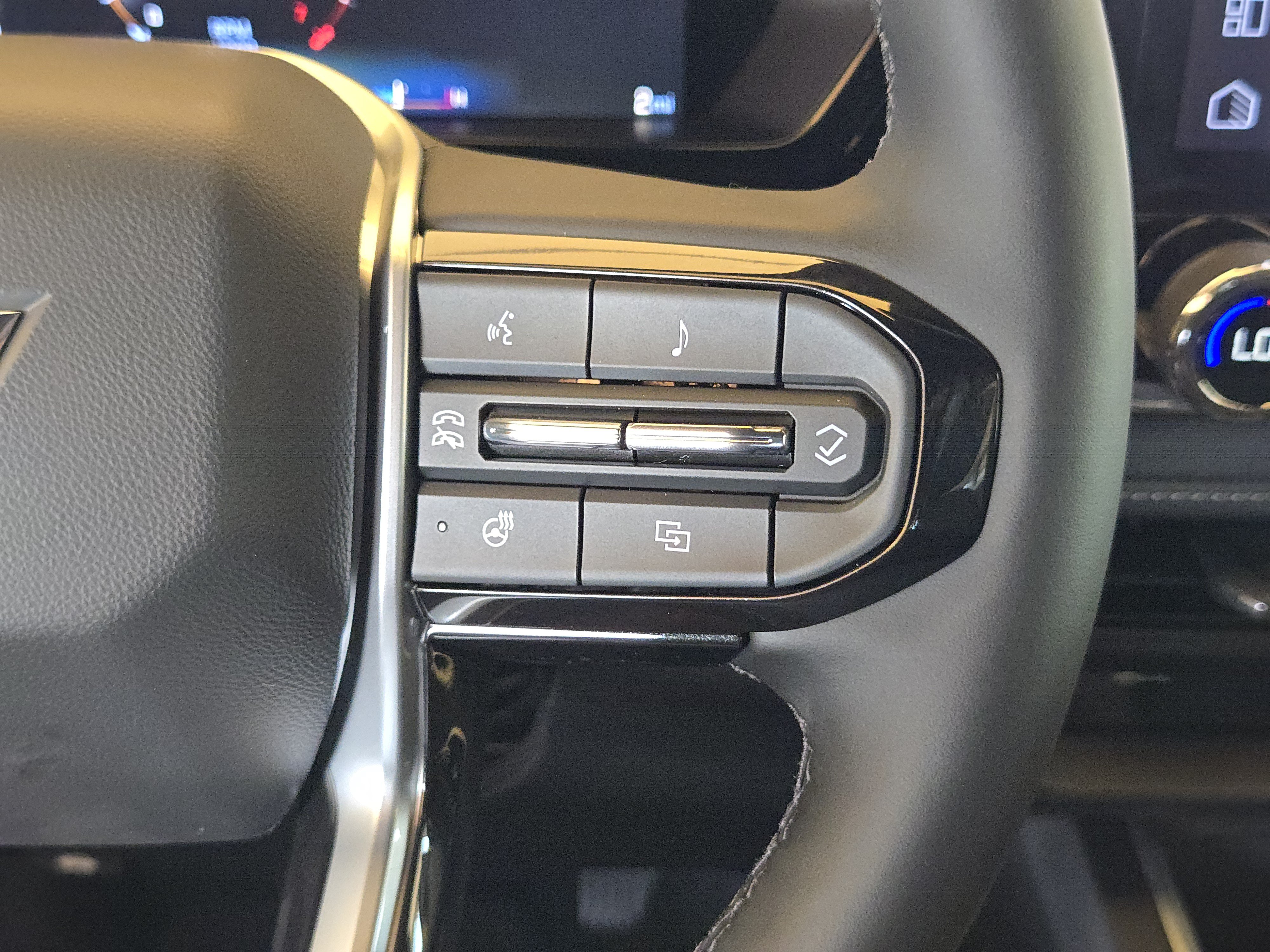 New 2026 Chevrolet Colorado LT w/ LT Convenience Package AWD/4WD image 12