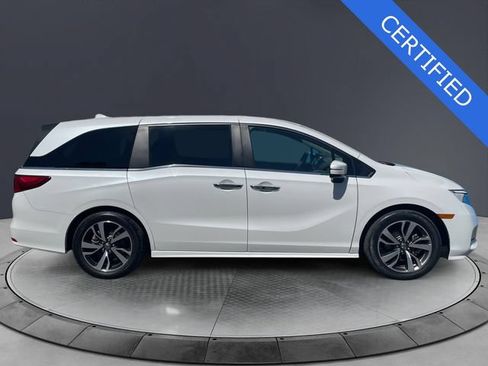Certified 2024 Honda Odyssey Touring image 6
