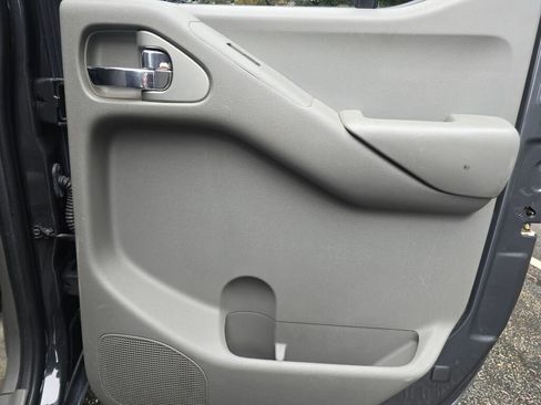 Used 2014 Nissan Frontier SV w/ SV Value Truck Package image 20