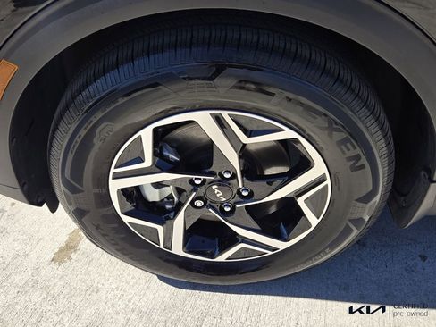 Certified 2025 Kia Sportage LX image 10