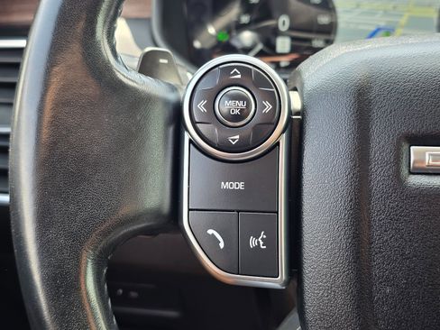 Used 2018 Land Rover Discovery HSE AWD/4WD image 30