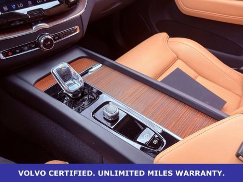 Certified 2023 Volvo XC60 B5 Ultimate w/ Climate Package FWD image 18