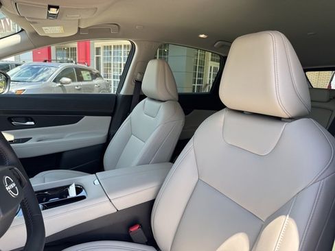 New 2025 Nissan Murano SV image 19