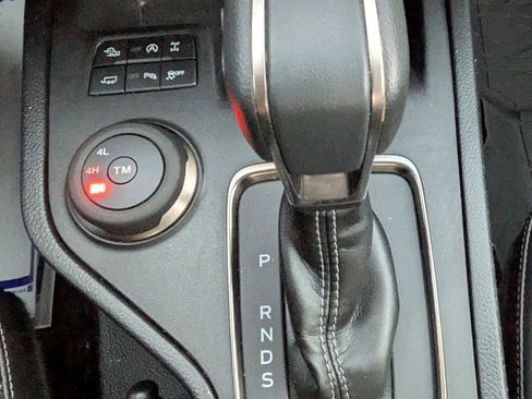 Certified 2022 Ford Ranger Lariat w/ Tremor Off-Road Package image 19