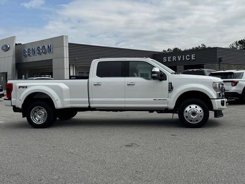 Used 2021 Ford F450 Platinum w/ FX4 Off-Road Package image 2
