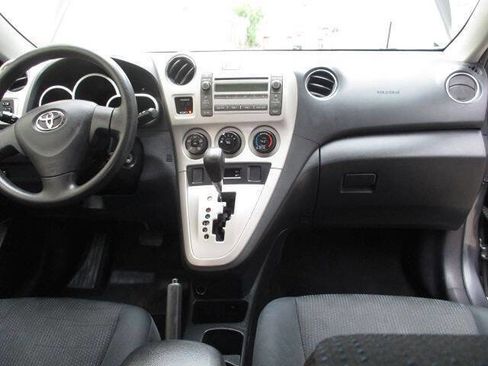 Used 2010 Toyota Matrix FWD image 7