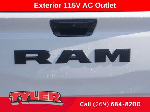 New 2026 RAM 1500 4x4 Crew Cab image 17