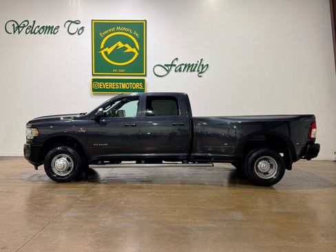 Used 2022 RAM 3500 Tradesman w/ Bed Utility Group AWD/4WD image 5