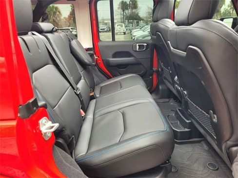 Used 2024 Jeep Wrangler Unlimited Rubicon 4xe image 16